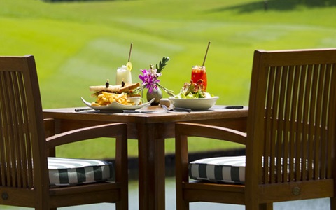 Golf-Cafe.jpg